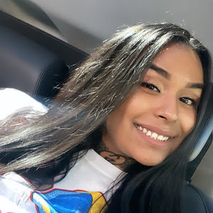 Meet your Posher, Evelyn